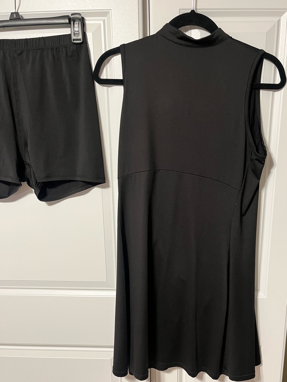 Golf athletic  Black Sleeveless  Zip Neck Dress/Shorts by Tee Time size L